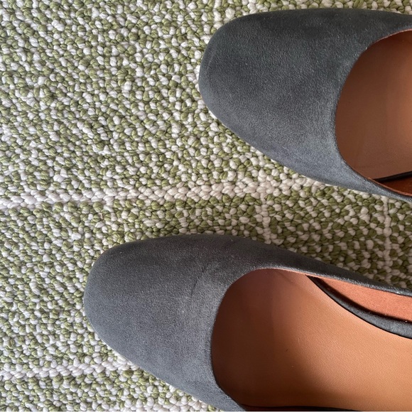 Gray Ankle Strap Block Heel Shoes Size 8.5 - Picture 7 of 9